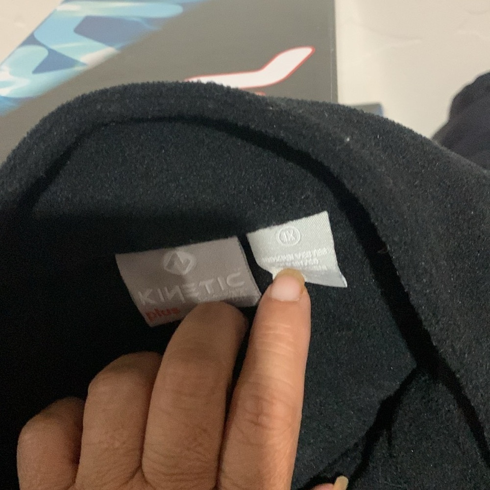 Vest - Picture 2 of 3
